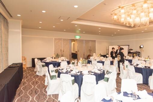 ブライダルフェアに参加するメリットは?相談会との違いは?