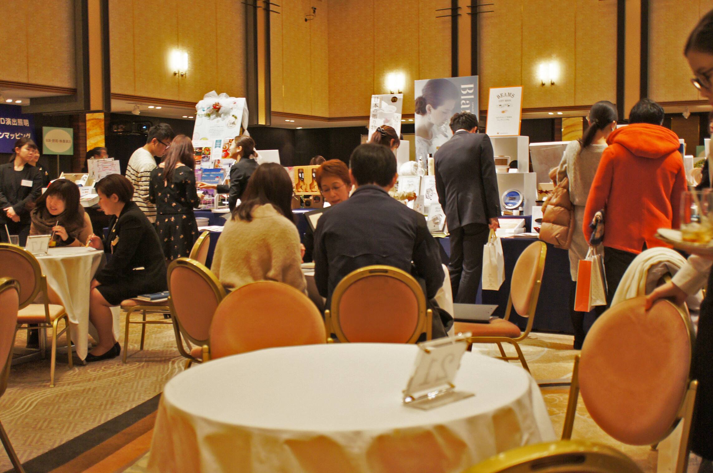 先輩花嫁達の悩みを相談できるブライダルフェアのメリットとは